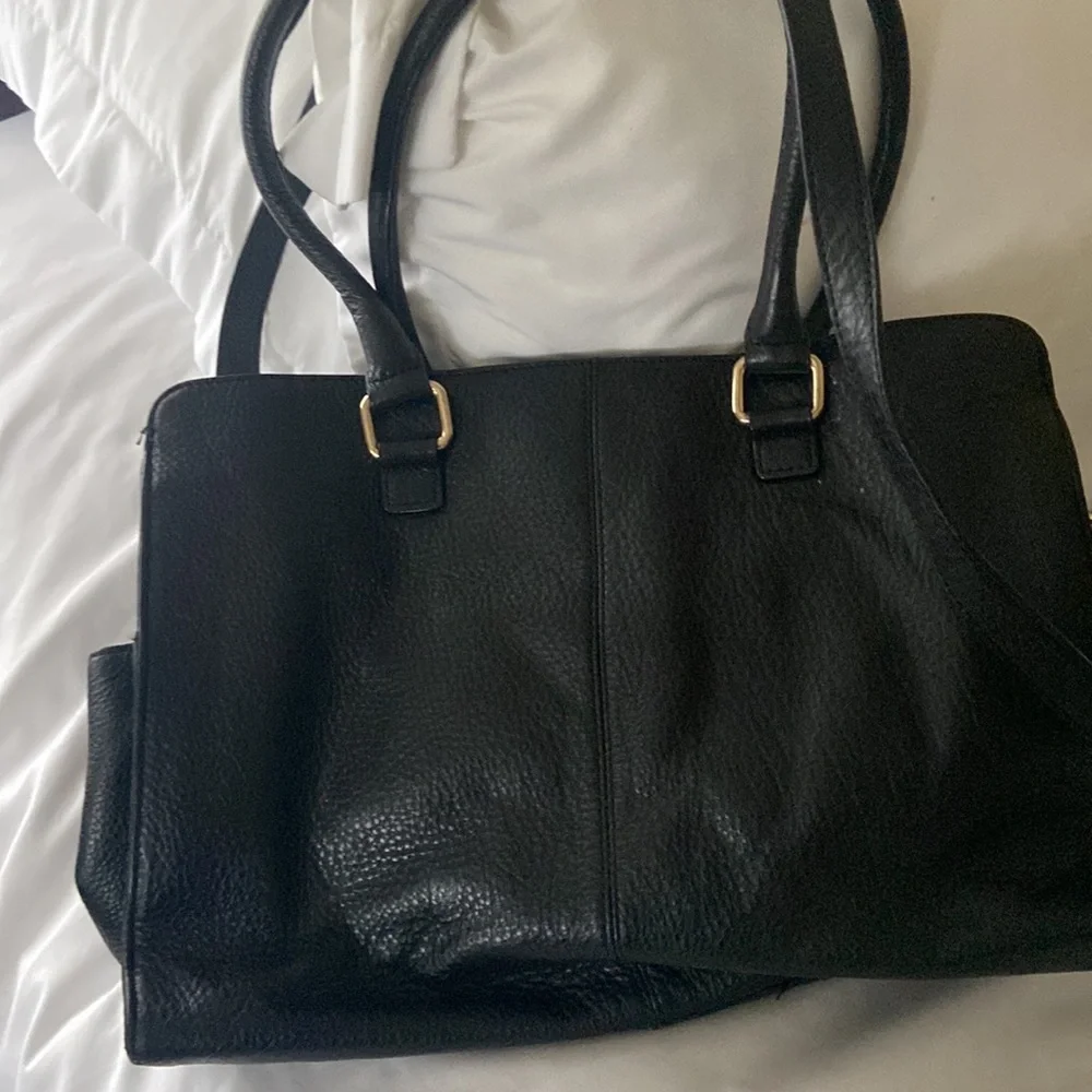 Calvin Klein used black leather bag. Two short straps and one long strap. - Picture 2 of 4